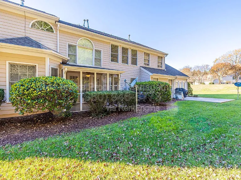 4709 Morning Dew Ct — Photo 37