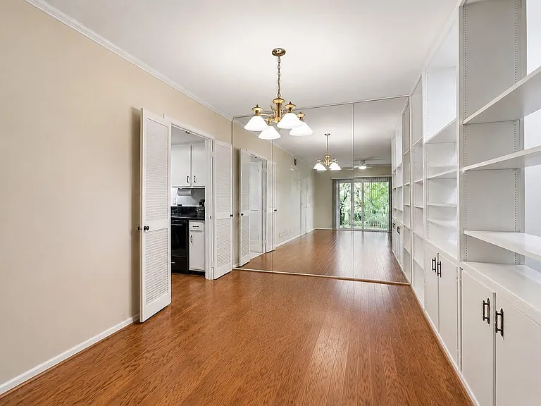 2238 S Piney Point Rd #109 — Photo 6