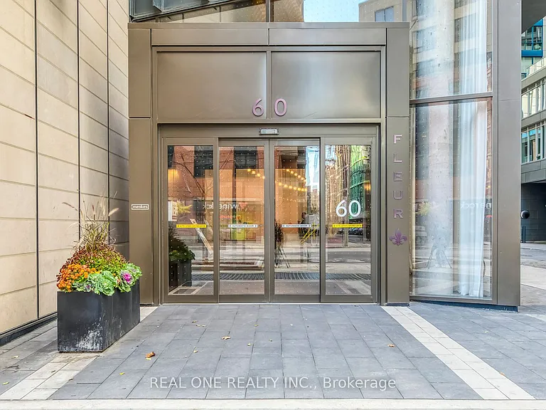 60 Shuter St #303 — Photo 2