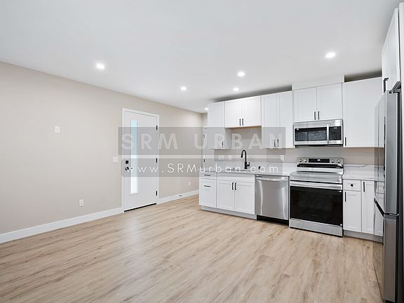 3rd image of 1032 23rd St #5