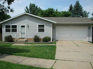 2630 N Ave NW, Cedar Rapids, IA 52405