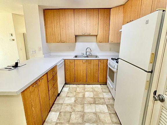 2nd image of 1466 Granite Hills Dr APT B
