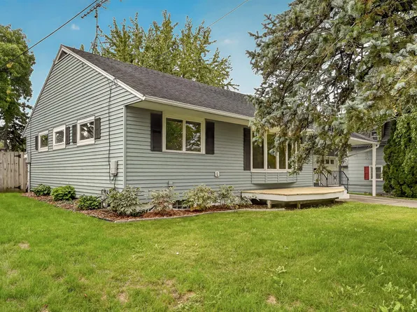 181 E 7th St, Zumbrota, MN 55992