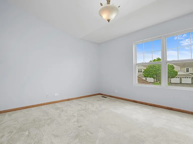2045 Limestone Ln — Photo 7