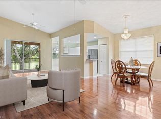 2005 Crestview Way #18-B, Naples, FL 34119