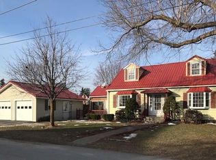 42 Elm St, Peru, NY 12972