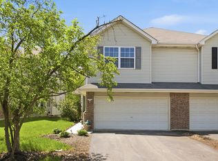530 N Frieh Dr, Romeoville, IL 60446