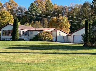 43 Sunset Dr, Hyde Park, VT 05655