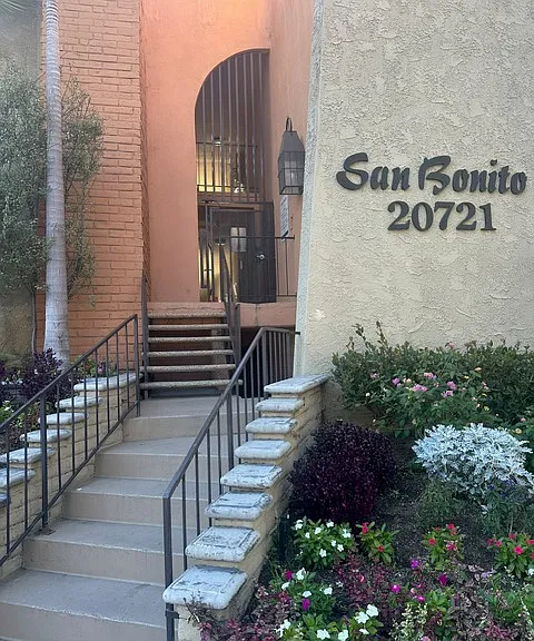 San Bonito Apts — Photo 1