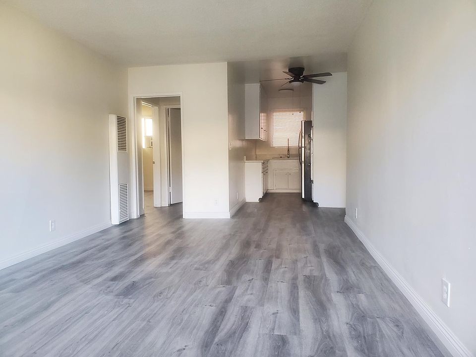 1st image of 827 S Saint Andrews Pl #21