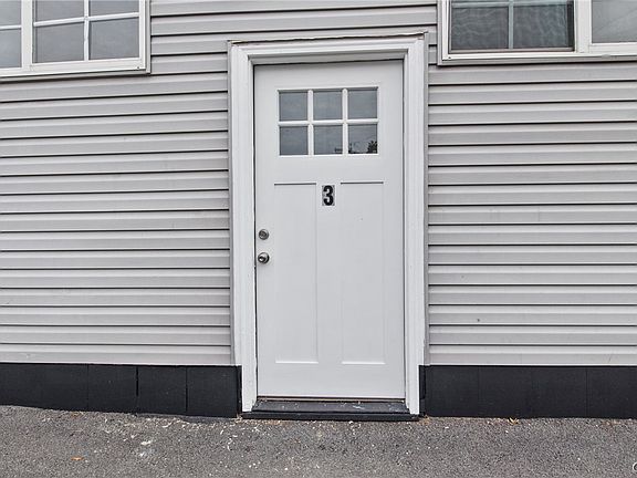 4th image of 1002 Butternut St