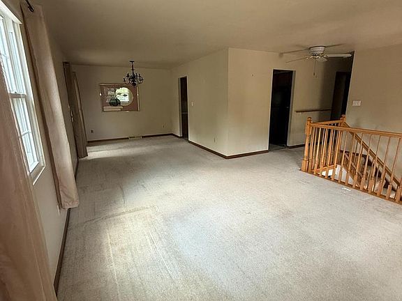 5th image of 1354 Moyer Rd