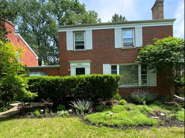 8045 Kenneth Ave, Skokie, IL 60076