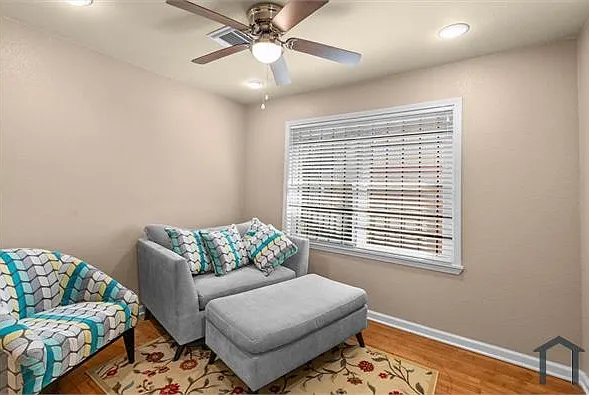 4103 Madden Ln — Photo 4