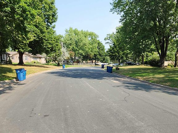 5th image of 11033 Little Ave S