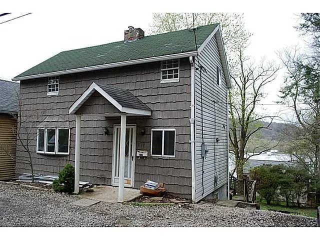 1127 5th St photo 1