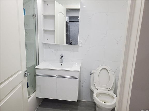 3rd image of 144-27 Sanford Ave #2