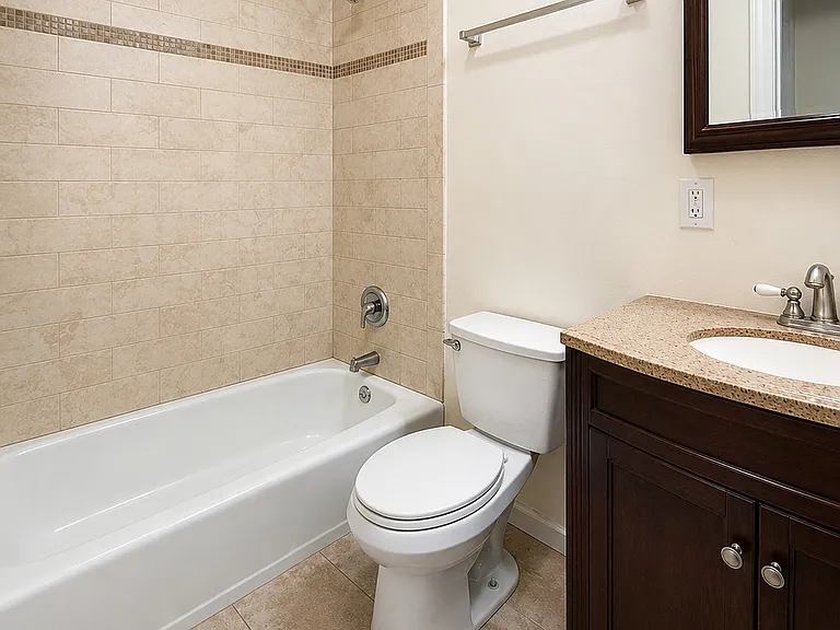1168 Main St #B5 — Photo 10