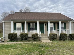 1016 Deerfield Dr, Chapmansboro, TN 37035