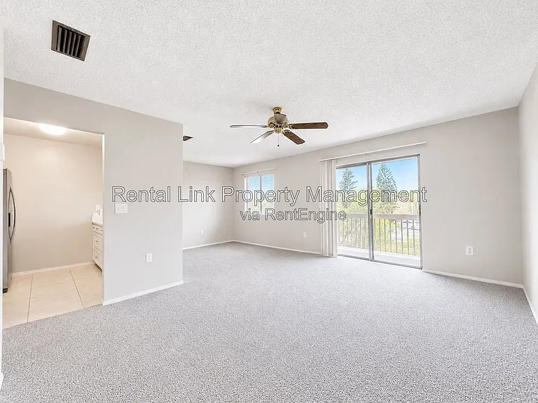 2709 Hidden Lake Blvd #C — Photo 2