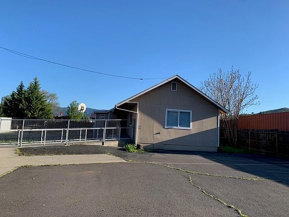 5th image of 1273 S Main St