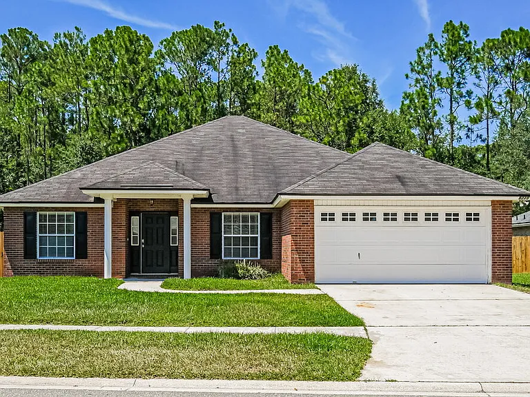 9225 Hawks Run Ln — Photo 1