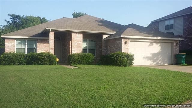 1st image of 1085 Cove Hollow Dr
