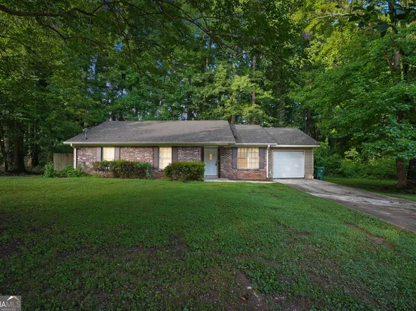 5881 Seam St, Lithonia, GA 30058