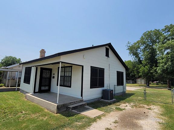 4th image of 343 Kendalia Ave