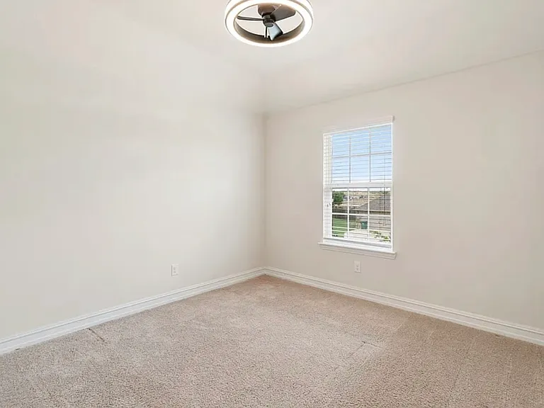 1549 Westborough Ln — Photo 28