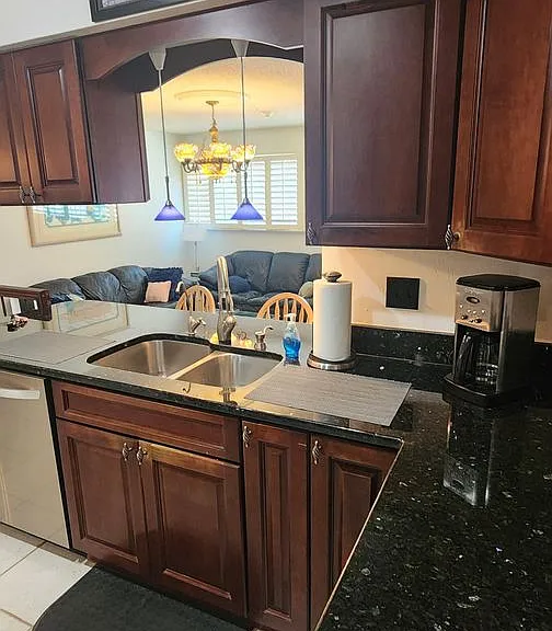 610 Palm Dr — Photo 16