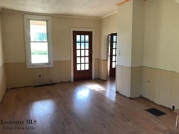 3rd image of 3127 Bremen Ave