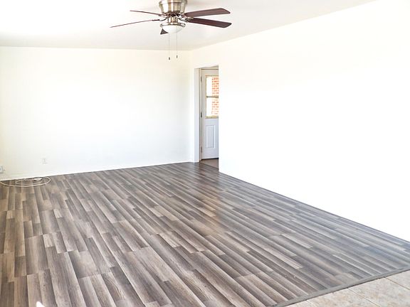 2nd image of 3503 Garnet Dr