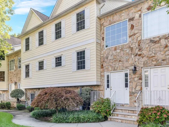 40 Belle Oak Ln, Belleville, NJ 07109