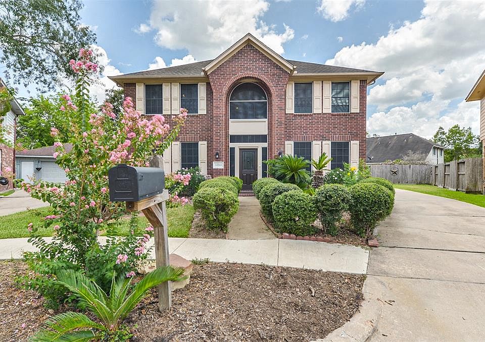 1st image of 12702 Walnut Bend Ct