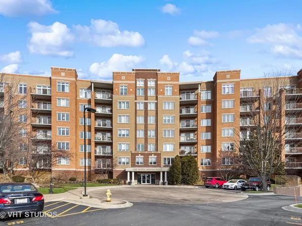 1 N Beacon Pl APT 209, La Grange, IL 60525