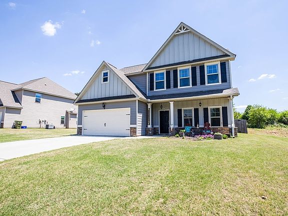 3rd image of 104 Brookwood Dr