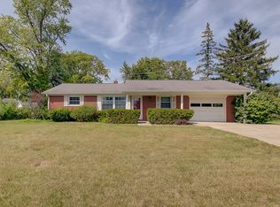 110 Carmelview Dr, Carmel, IN 46032