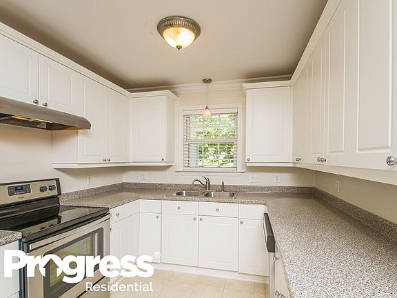 5th image of 563 Heartland Ln