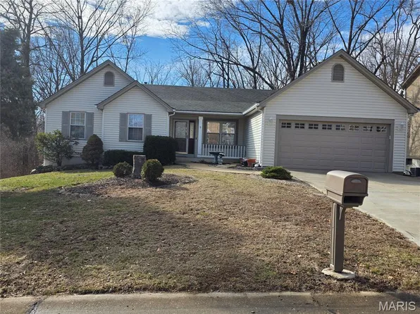 3935 Rhine Ct, Saint Charles, MO 63304