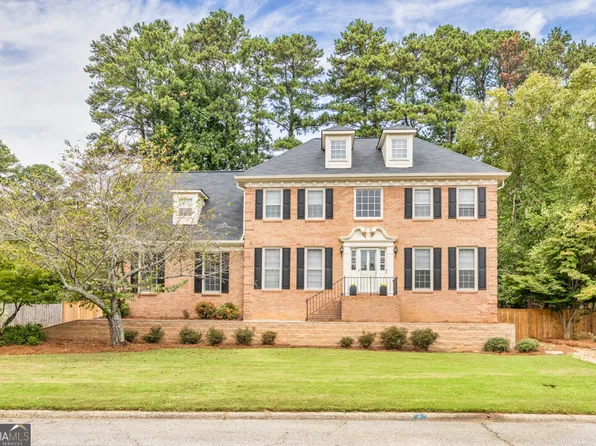736 Oxford Ct, Lilburn, GA 30047