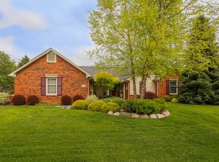 9560 Red Pine Dr, Plymouth, MI 48170