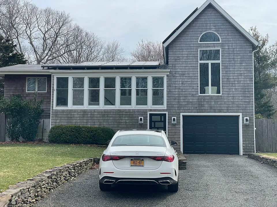 86 Runnymeade Dr