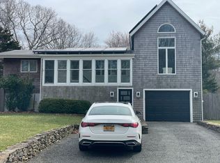 86 Runnymeade Dr, East Hampton, NY 11937