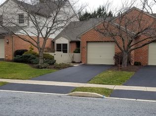 25 Cambridge Dr, Hershey, PA 17033