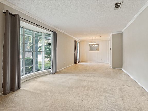 4th image of 4700 Creekside Dr