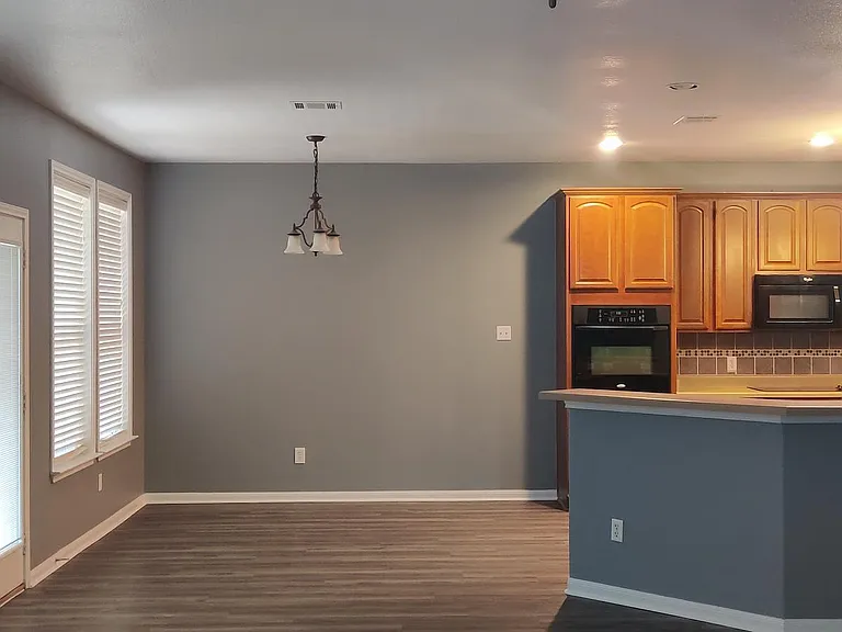 Eat-In kitchen / Kitchen