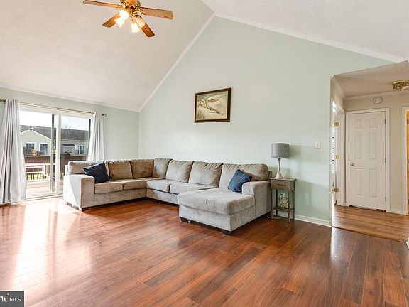 4th image of 17 Tulane Dr