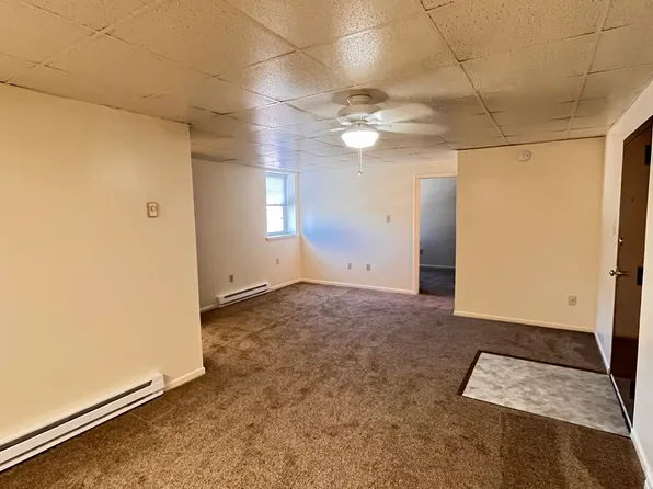 1854 Main St APT 14, Northampton, PA 18067