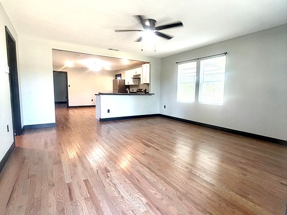 2nd image of 1110 W Ferguson Ave #2